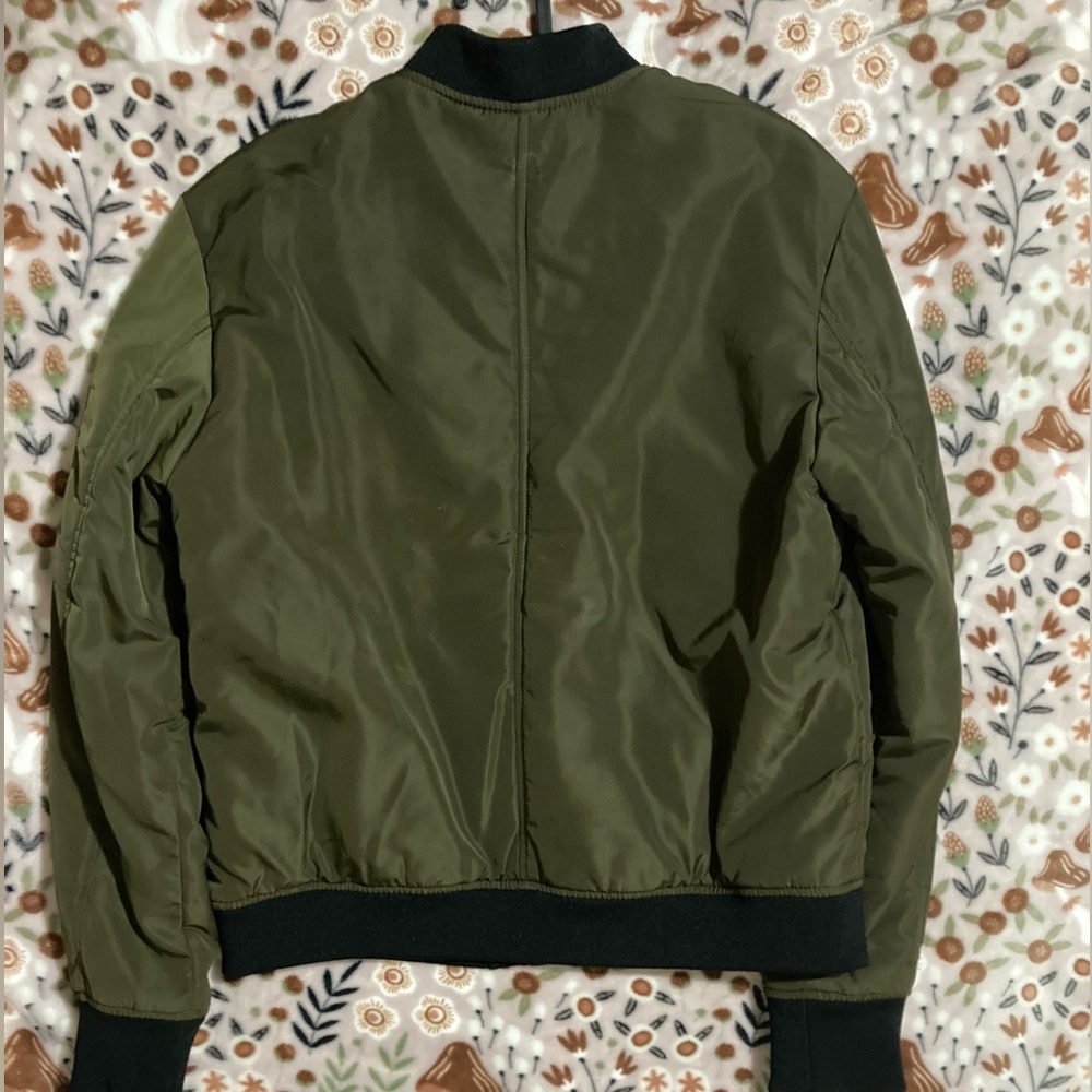 Zara Woman Olive Green Bomber Jackek
Size: M - Picture 2 of 14